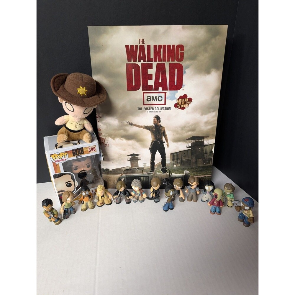 Walking Dead Poster Collection 40 Color Posters Mystery Funkos & Neagon